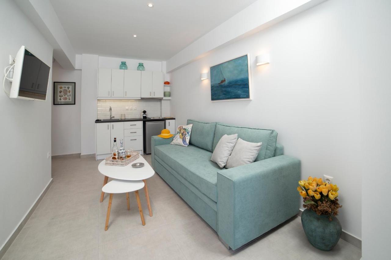 Korina'S Suites Ándros Buitenkant foto