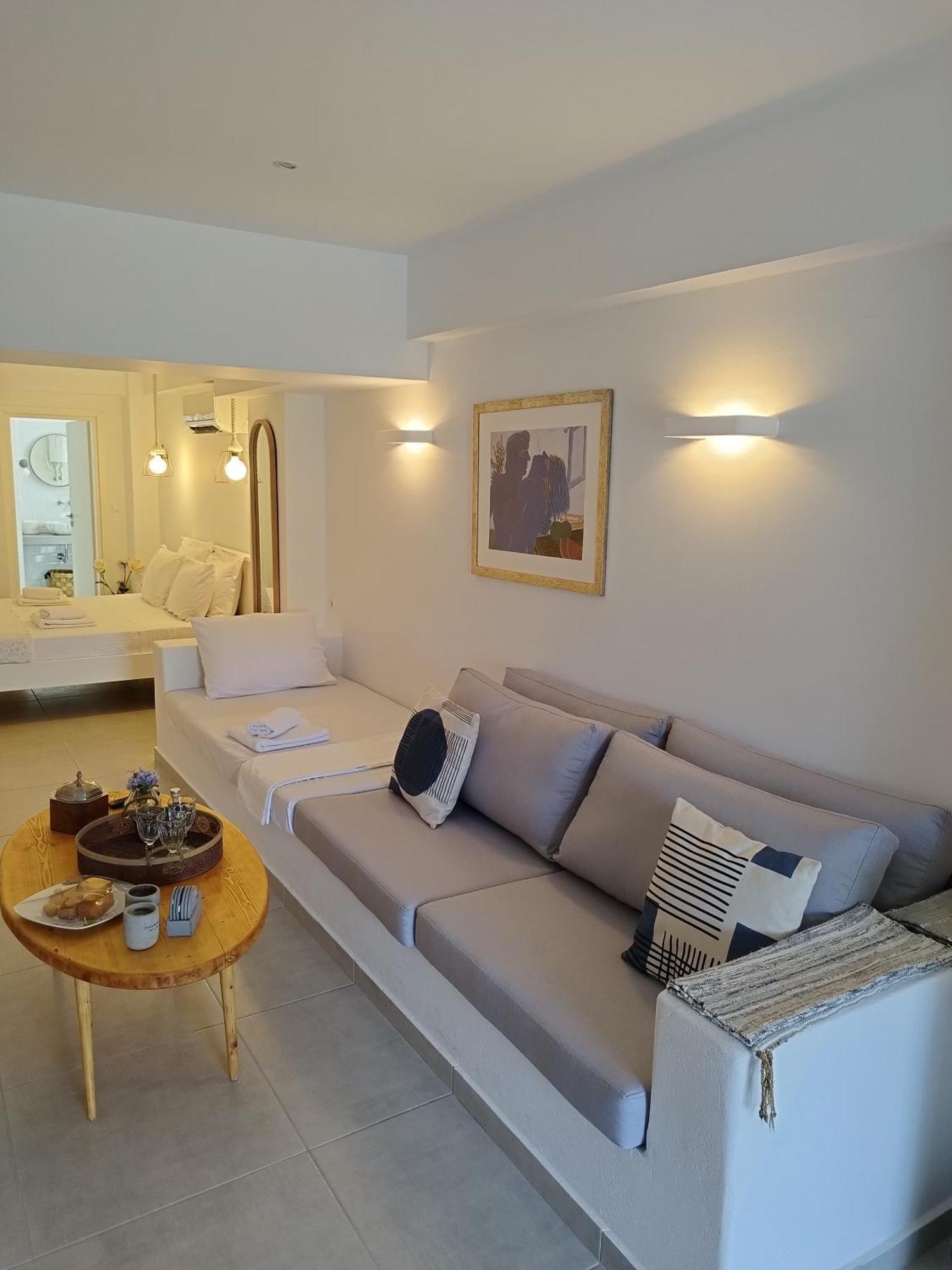 Korina'S Suites Ándros Buitenkant foto